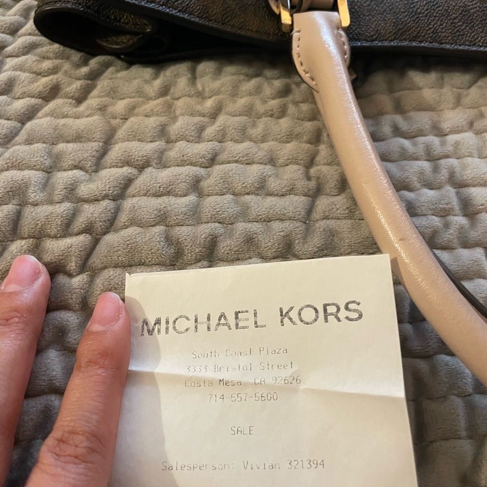 MK tote - Picture 4 of 12